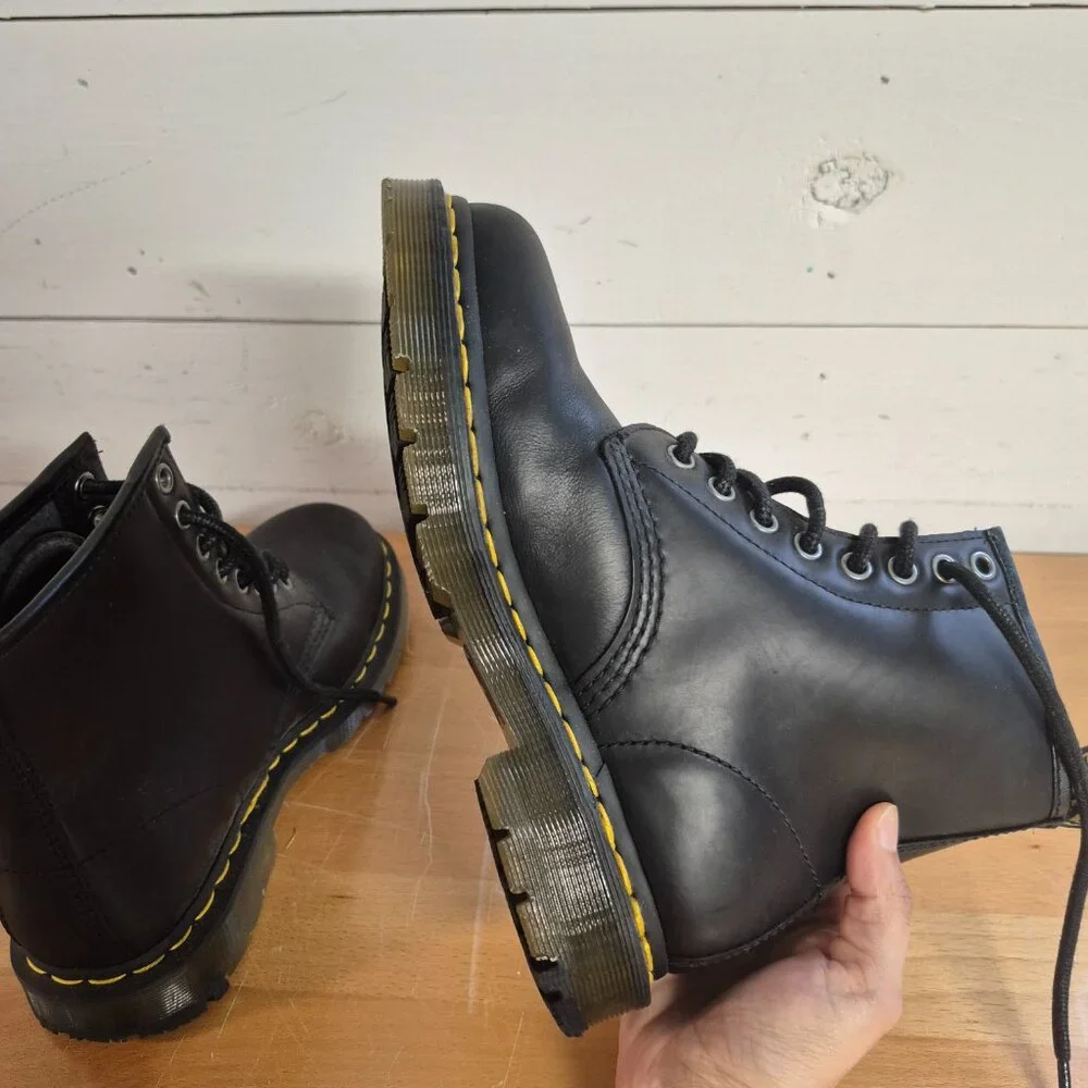 DR. Martens unisex adult leather boots Woman's size 6 Men's size 5 - Picture 4 of 6